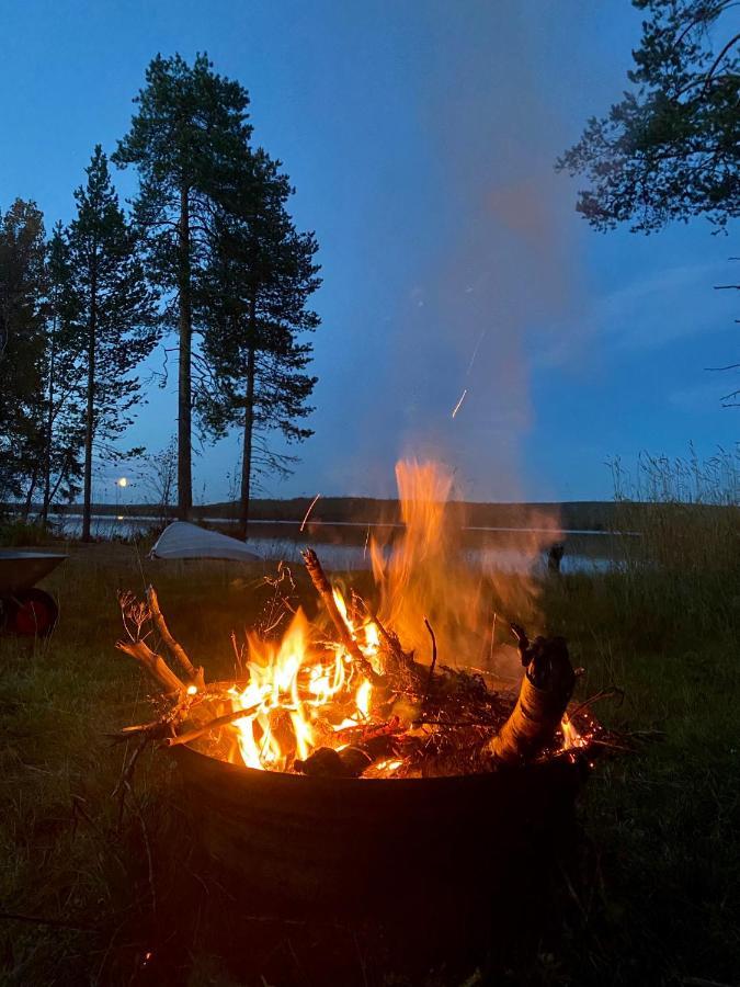Aurora Igloo Fireplace-Heated Tents In A Secret Forest With Private Jacuzzi And Shared Sauna Bathroom And Dog Friendly Rovaniemi Dış mekan fotoğraf