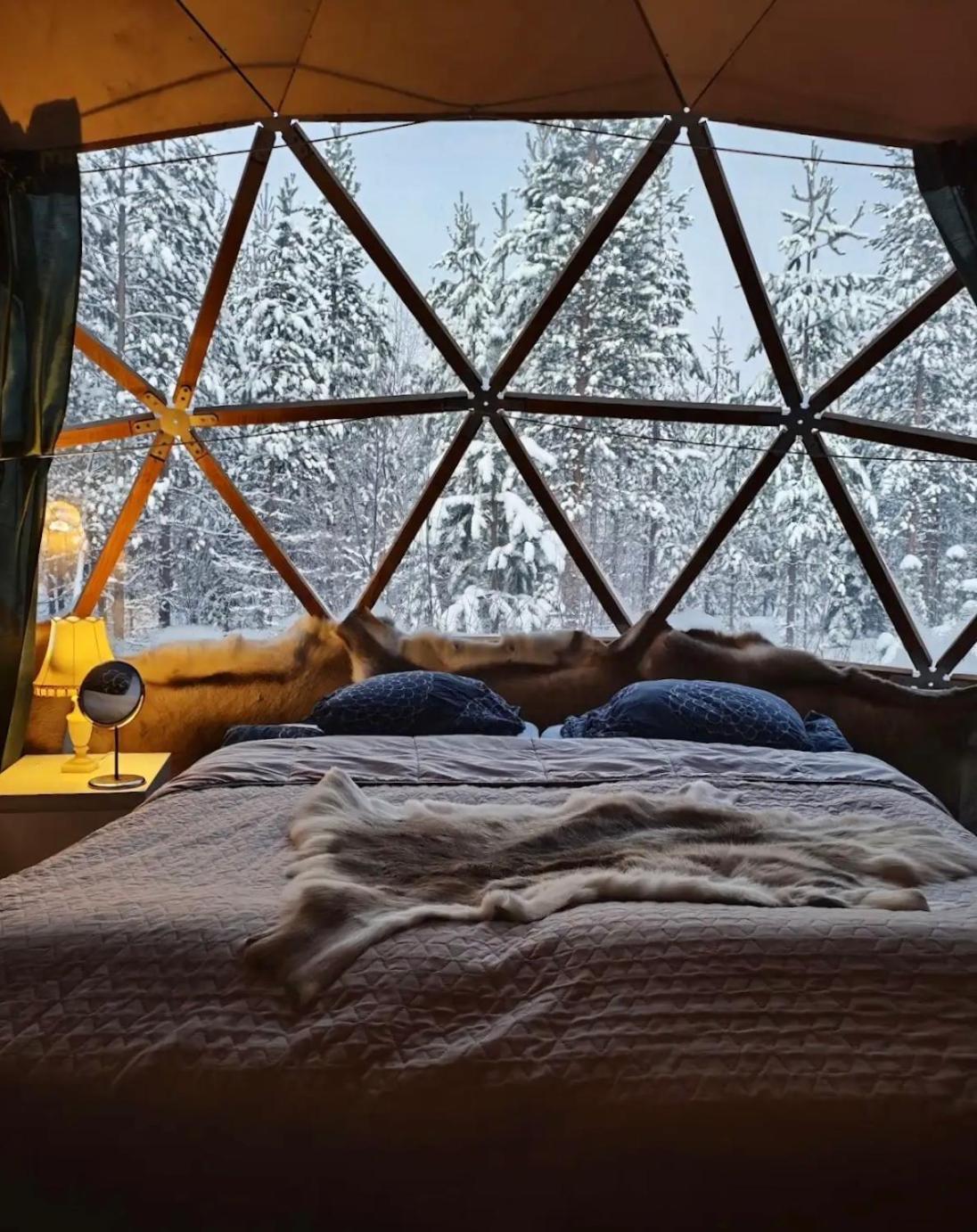 Aurora Igloo Fireplace-Heated Tents In A Secret Forest With Private Jacuzzi And Shared Sauna Bathroom And Dog Friendly Rovaniemi Dış mekan fotoğraf