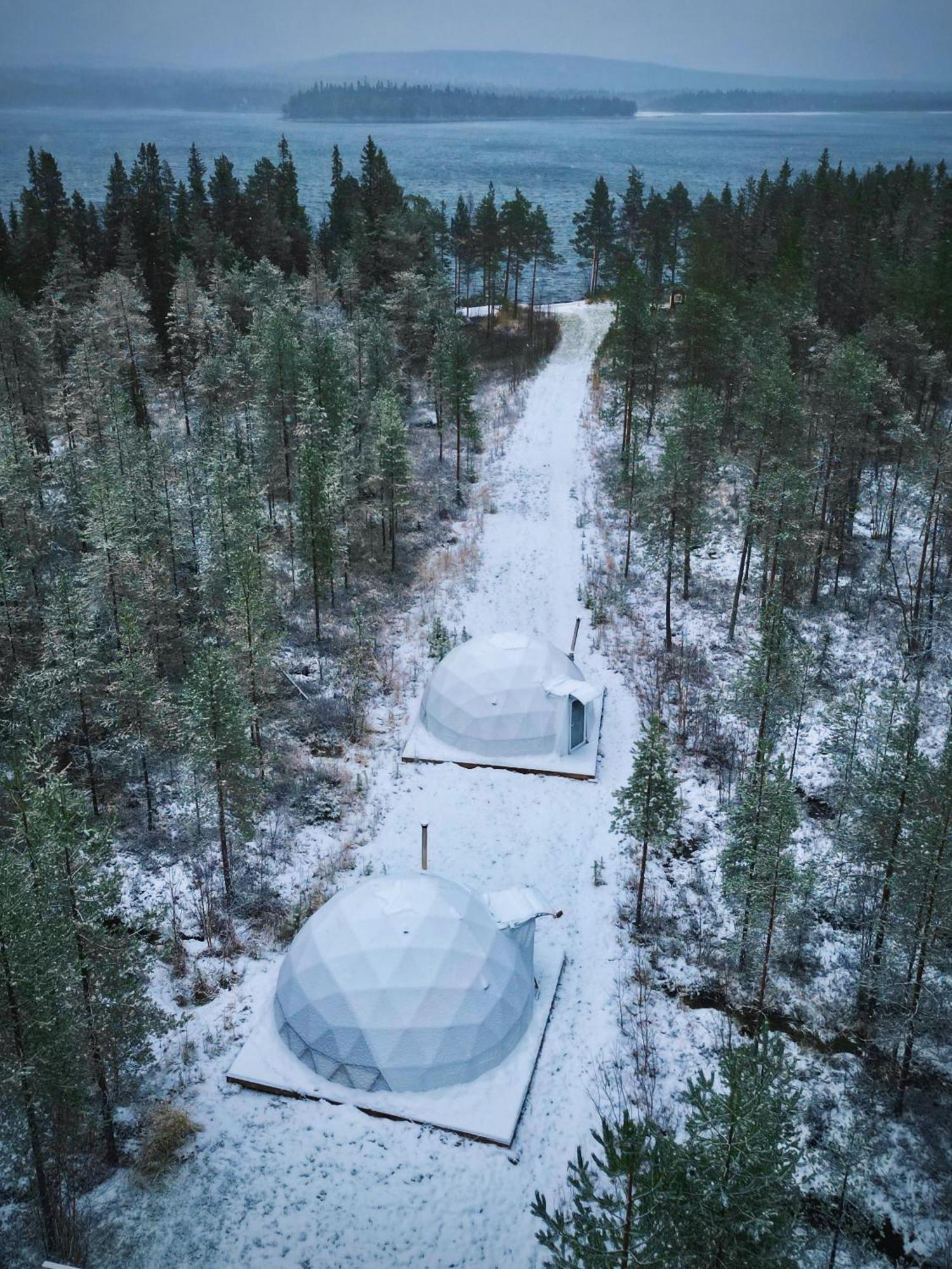 Aurora Igloo Fireplace-Heated Tents In A Secret Forest With Private Jacuzzi And Shared Sauna Bathroom And Dog Friendly Rovaniemi Dış mekan fotoğraf